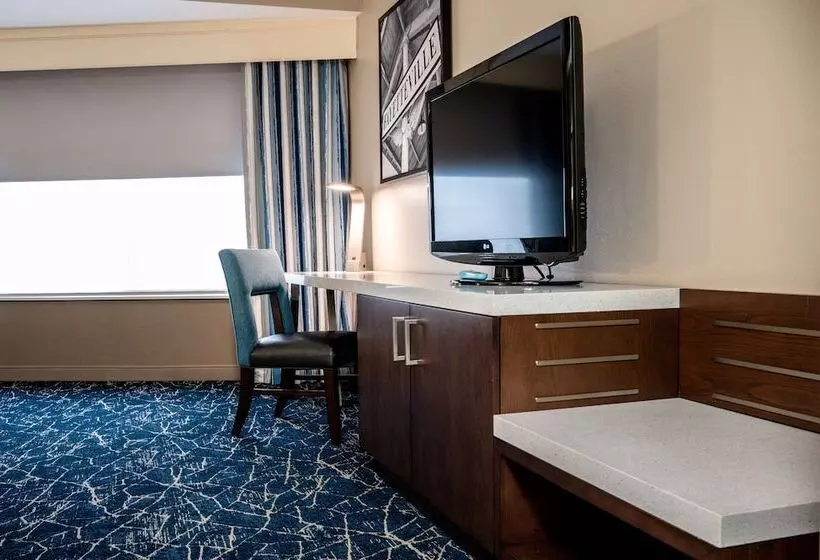 スイート, Hilton Garden Inn Fayetteville Fort Liberty