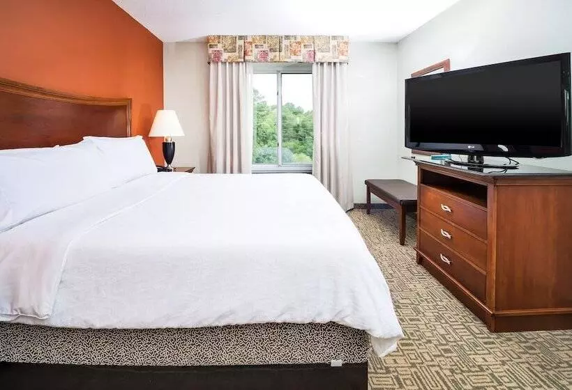 スイート, Hilton Garden Inn Fayetteville Fort Liberty