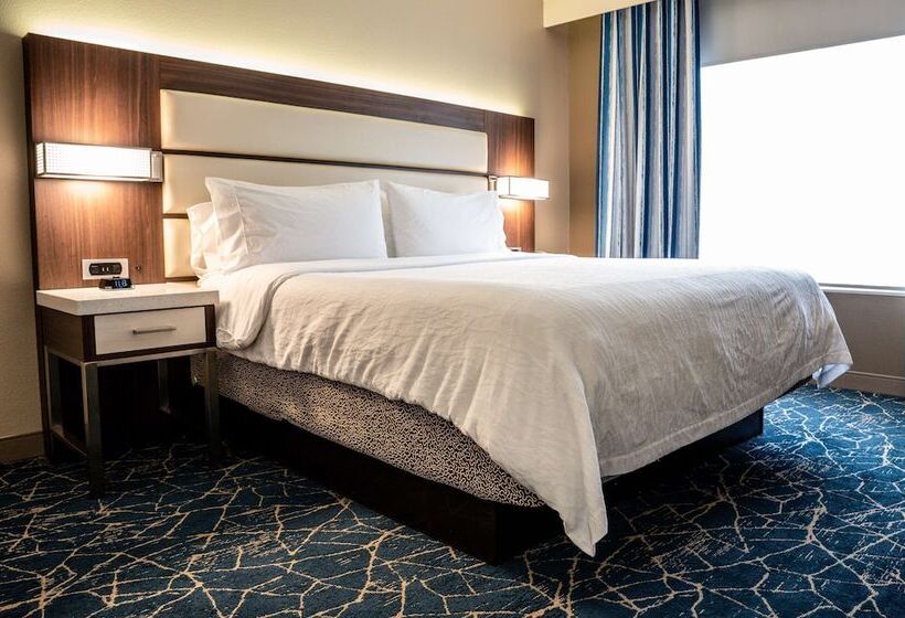 جناح, Hilton Garden Inn Fayetteville Fort Liberty