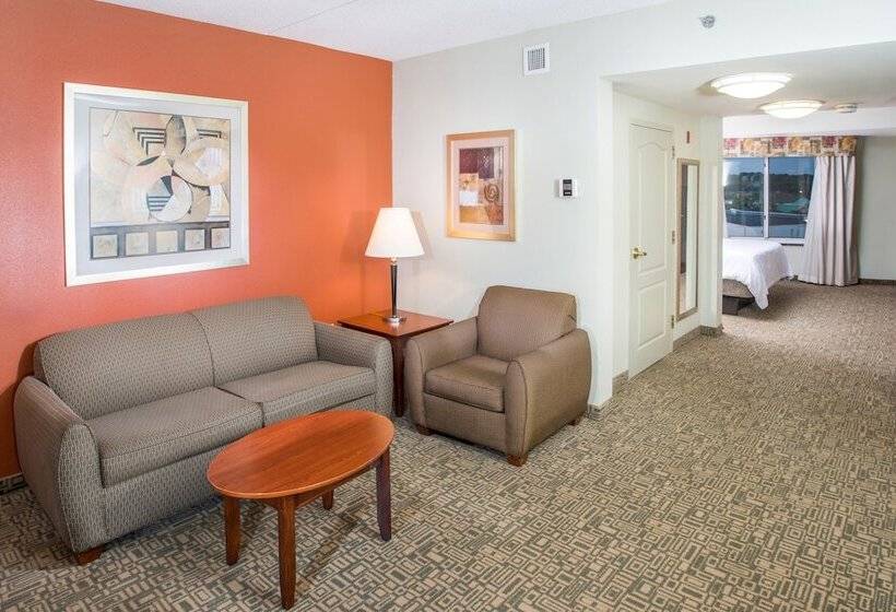جناح, Hilton Garden Inn Fayetteville Fort Liberty