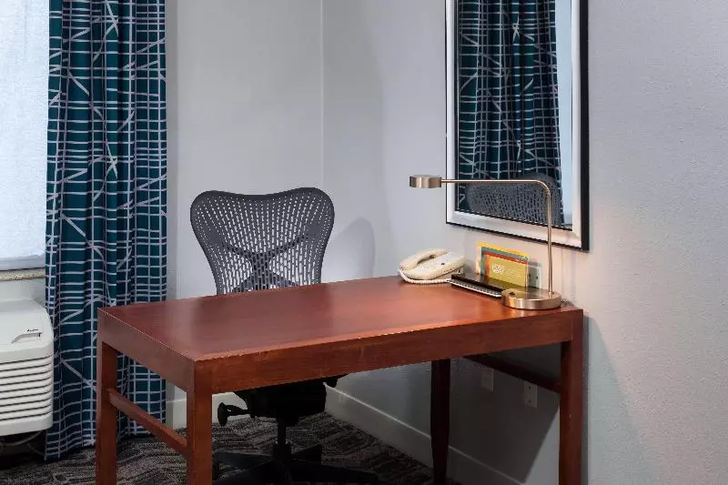 キングサイズベッドのスタンダードルーム, Hilton Garden Inn Tucson Airport