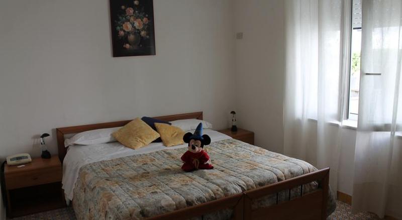 חדר סטנדרט עם מיטת קינג, Hilton Pensacola Beach