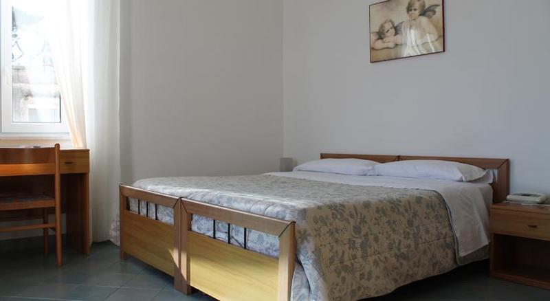 חדר סטנדרט עם מיטת קינג, Hilton Pensacola Beach