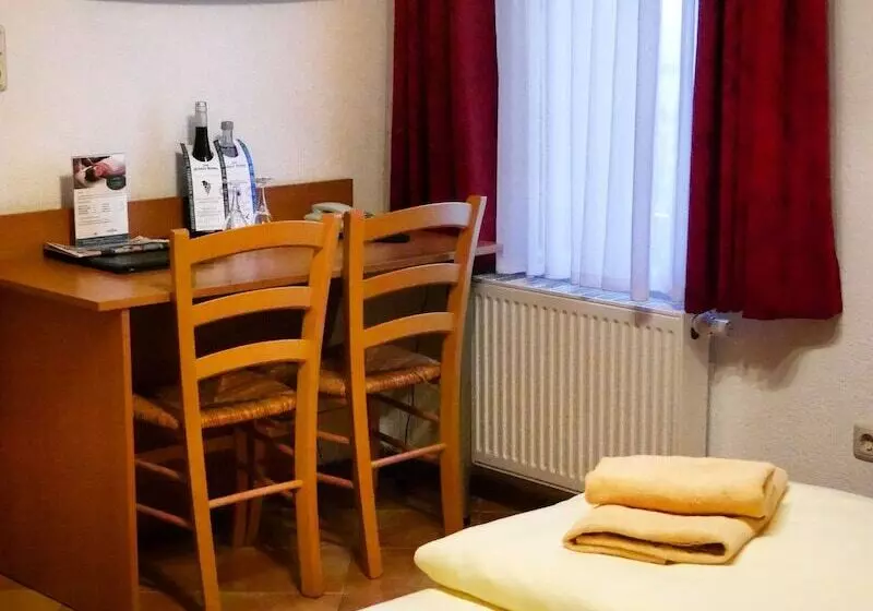 اتاق سوپریور, Weinhotel Des Riesling Zum Grünen Kranz