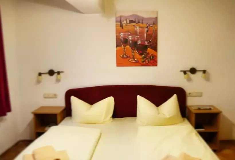 اتاق سوپریور, Weinhotel Des Riesling Zum Grünen Kranz
