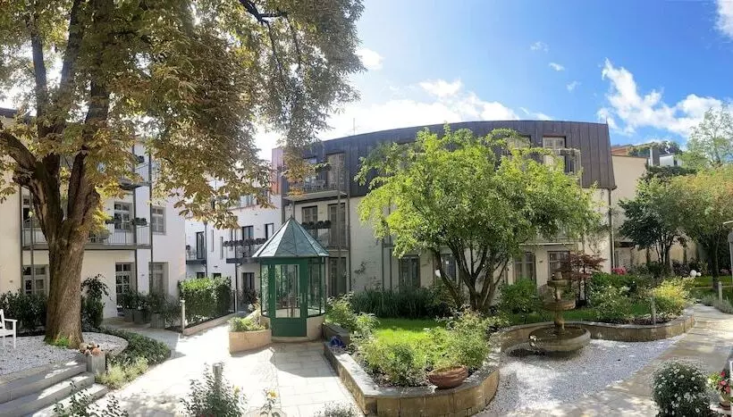 ジュニアスイート, Maximilian Munich Apartments &
