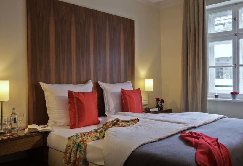 Полулюкс, Maximilian Munich Apartments &