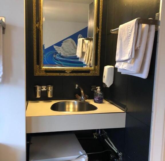 Habitació Estàndard Bany Compartit, Oldtown Hostel Otter