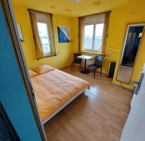 Habitació Economy Bany Compartit, Oldtown Hostel Otter