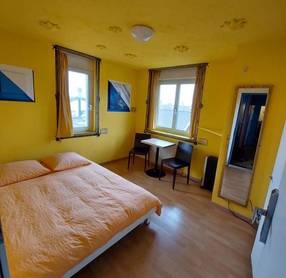 Habitació Economy Bany Compartit, Oldtown Hostel Otter