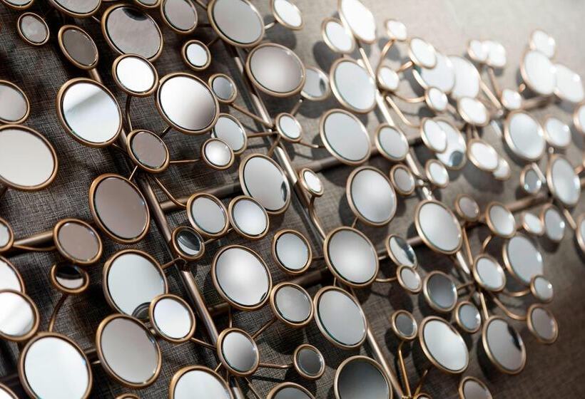 غرفة كلوب, Renaissance Providence Downtown