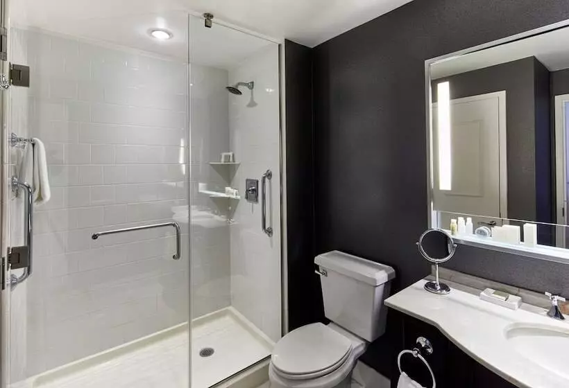 اتاق استاندارد با 2 تخت دوبل, Renaissance Providence Downtown