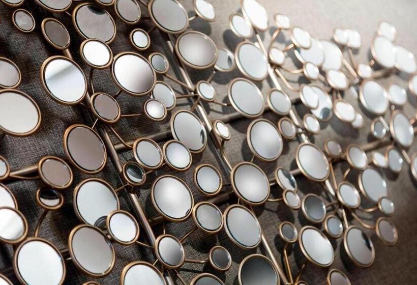 غرفة كلوب, Renaissance Providence Downtown