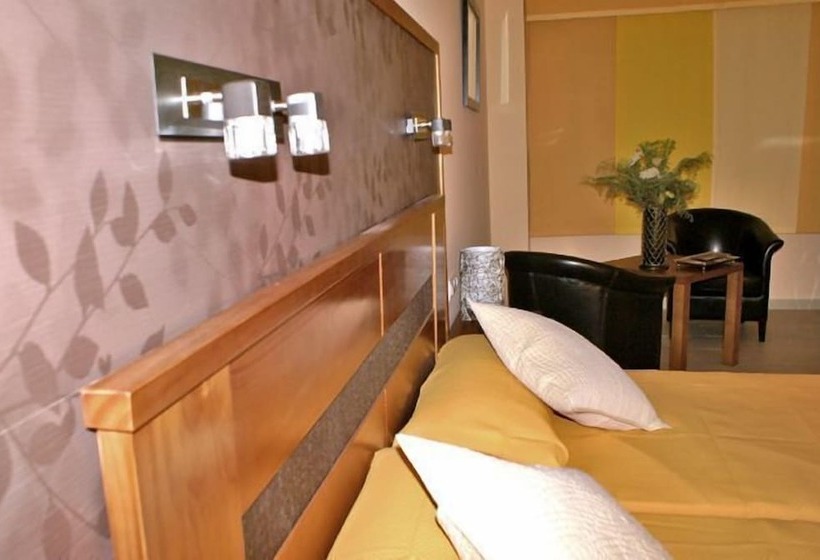 غرفة قياسية, Sierra Luz