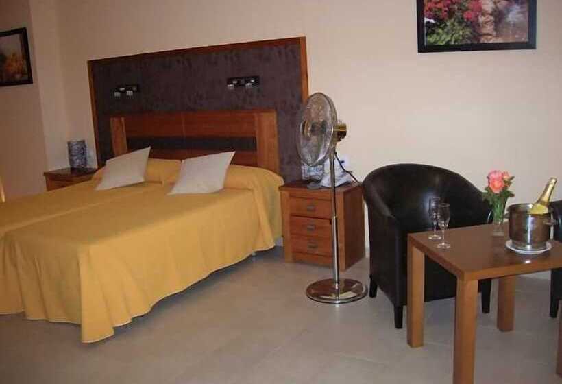 ‫فيلا غرفة نوم واحدة, Sierra Luz