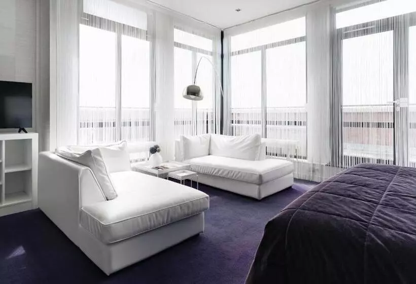 Deluxe-sviitti, Van Der Valk Theaterhotel De Oranjerie