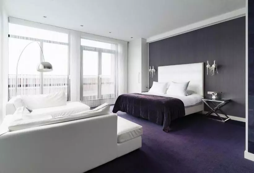 Deluxe-sviitti, Van Der Valk Theaterhotel De Oranjerie
