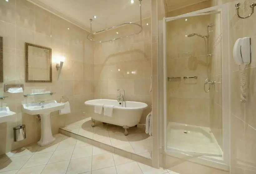 Standard-huone, Van Der Valk Theaterhotel De Oranjerie
