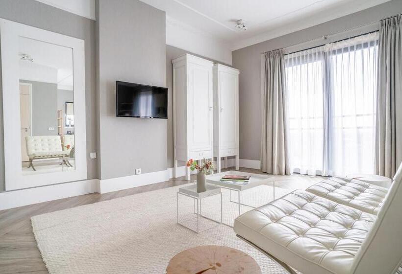 سوییت اجرایی, Van Der Valk Theaterhotel De Oranjerie