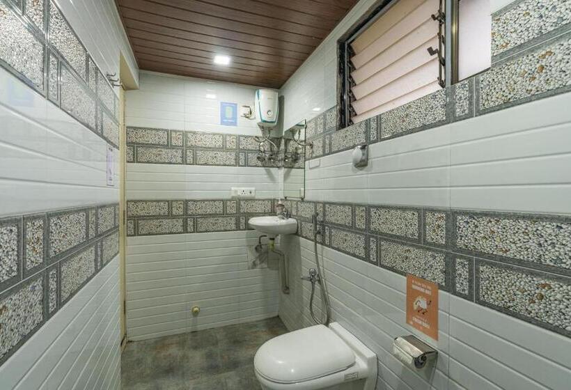 Quarto Estandar Interior, Zostel Kolad