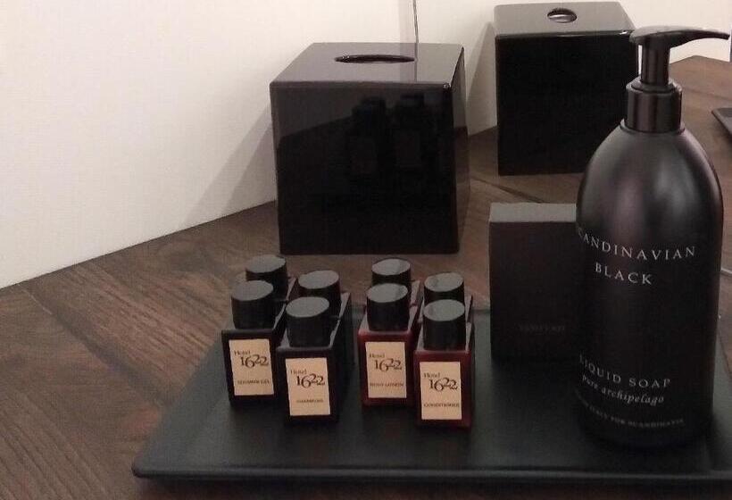 标准间, 1622 Adults Only