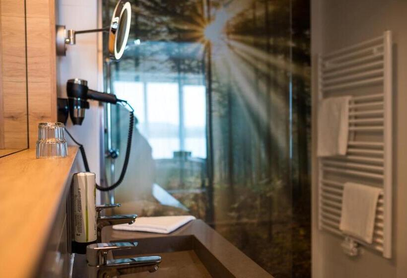 Полулюкс с Балконом, Rebhan S Business Und Wellness
