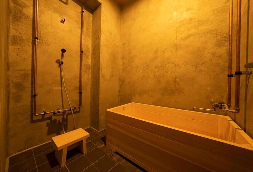 غرفة ديلوكس, Yoichi Loop