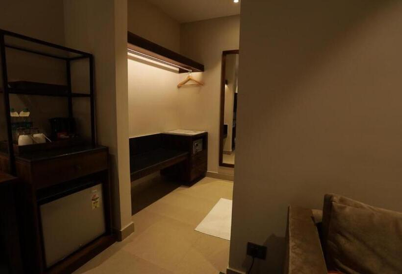 غرفة قياسية سرير كينج, Mango Tree Resorts