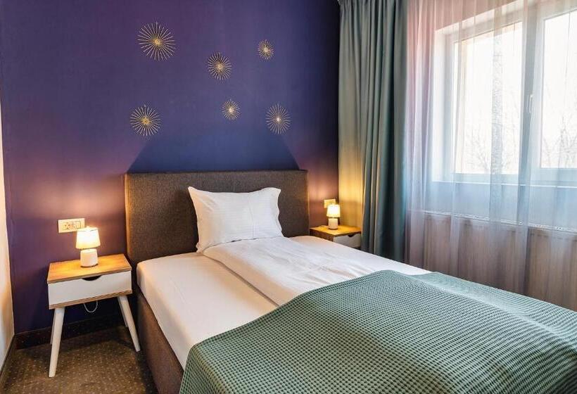 غرفة قياسية فردية, Saga Rooms