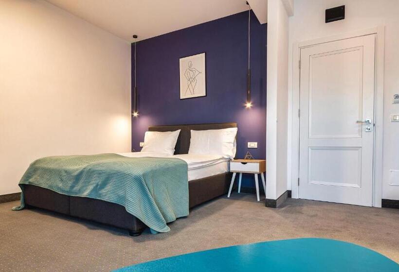 غرفة ديلوكس مزودة بشرفة, Saga Rooms