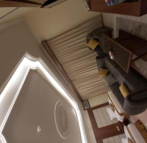 Апартаменты 2 Спальни, Reef Al Hijrah Furnished Apartments