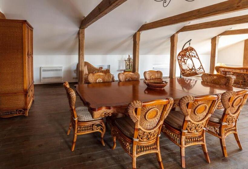 Четырехместный номер Премиум, бутик отель «via Regia»