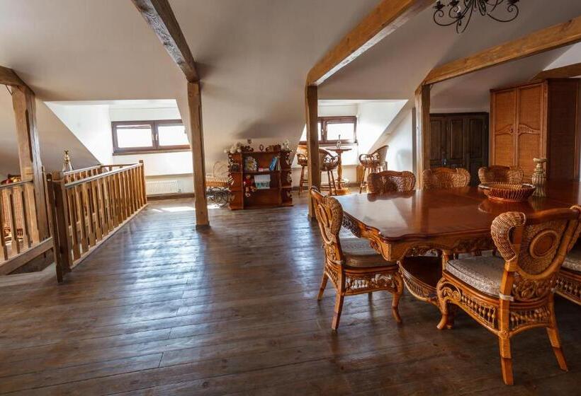 Четырехместный номер Премиум, бутик отель «via Regia»