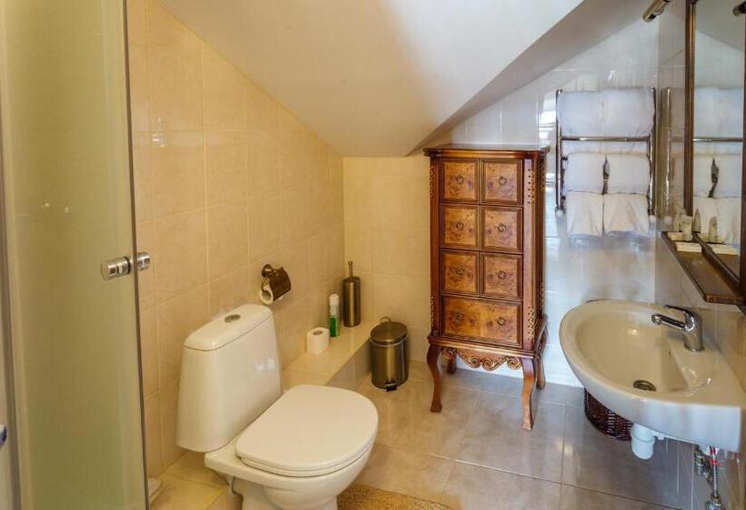 Четырехместный номер Премиум, бутик отель «via Regia»