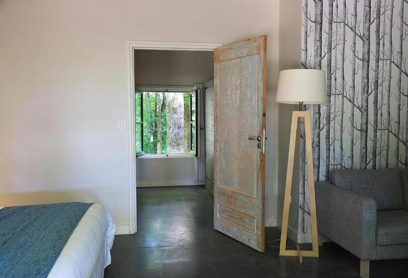 Четырехместный Номер Стандарт Вид на Сад, Domaine De Fresnoy