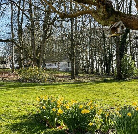 Четырехместный Номер Стандарт Вид на Сад, Domaine De Fresnoy