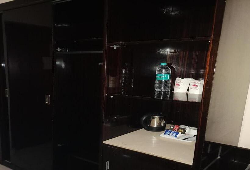 디럭스 룸, Jmd International Katihar