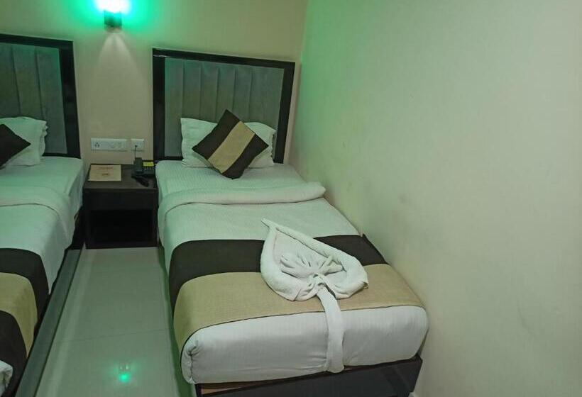 디럭스 패밀리 룸, Jmd International Katihar