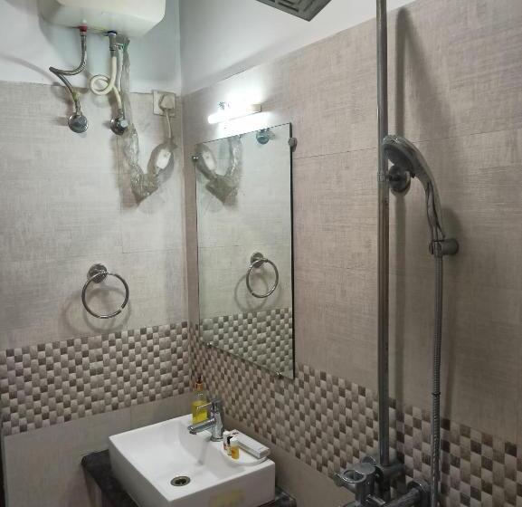 디럭스 패밀리 룸, Jmd International Katihar