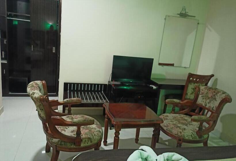 디럭스 패밀리 룸, Jmd International Katihar