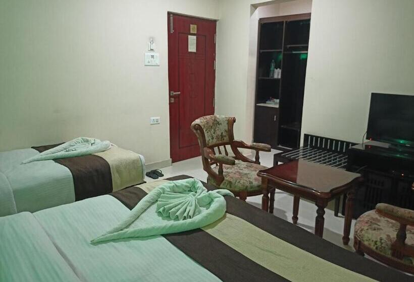 디럭스 패밀리 룸, Jmd International Katihar