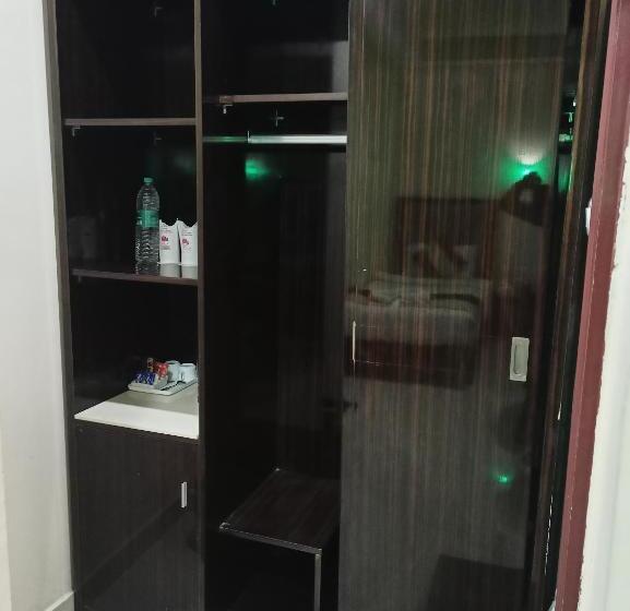 디럭스 패밀리 룸, Jmd International Katihar