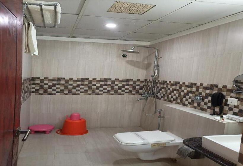 로얄 스위트, Jmd International Katihar