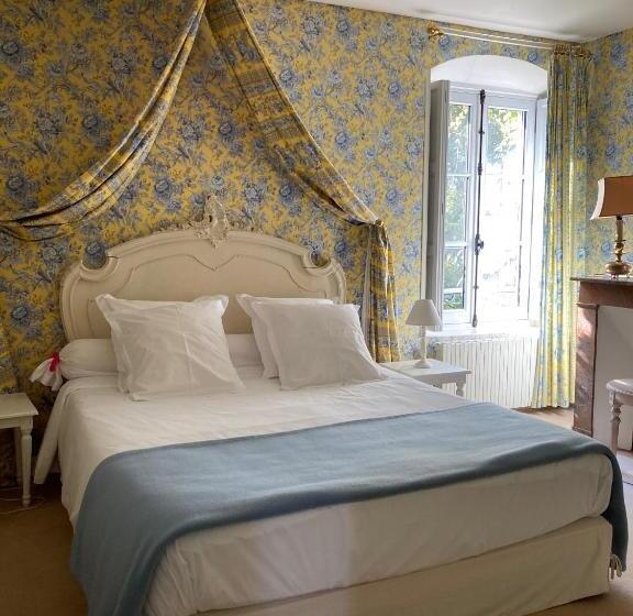 디럭스 룸, Château De Ré