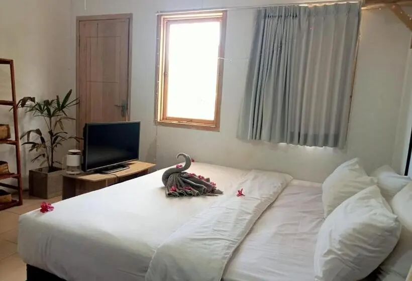 キングサイズベッドのスタンダードルーム, Lotide Surf Camps Lombok