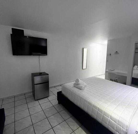 اتاق سوپریور, Douglas Highway Inn