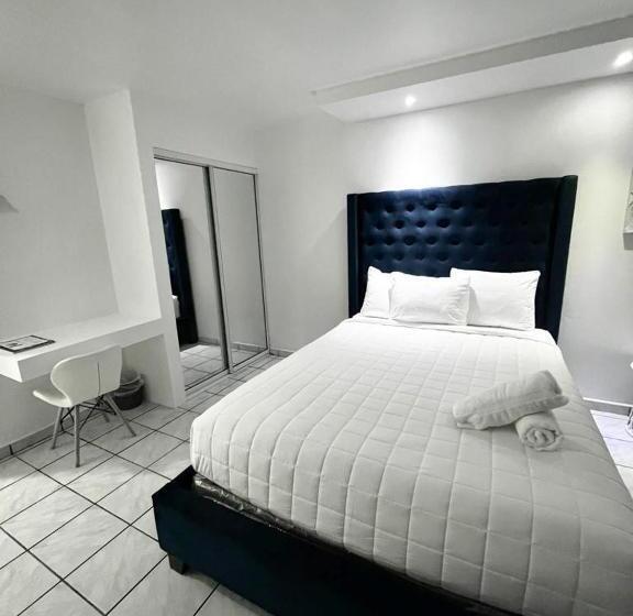 اتاق سوپریور, Douglas Highway Inn