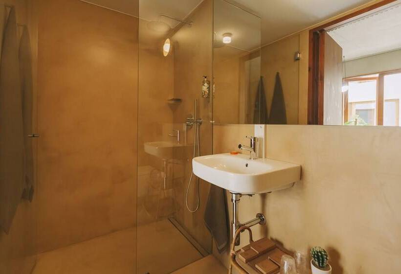 اتاق استاندارد, Outsite Porto Mouco