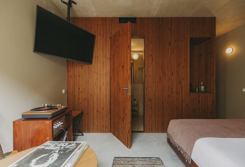 اتاق استاندارد, Outsite Porto Mouco