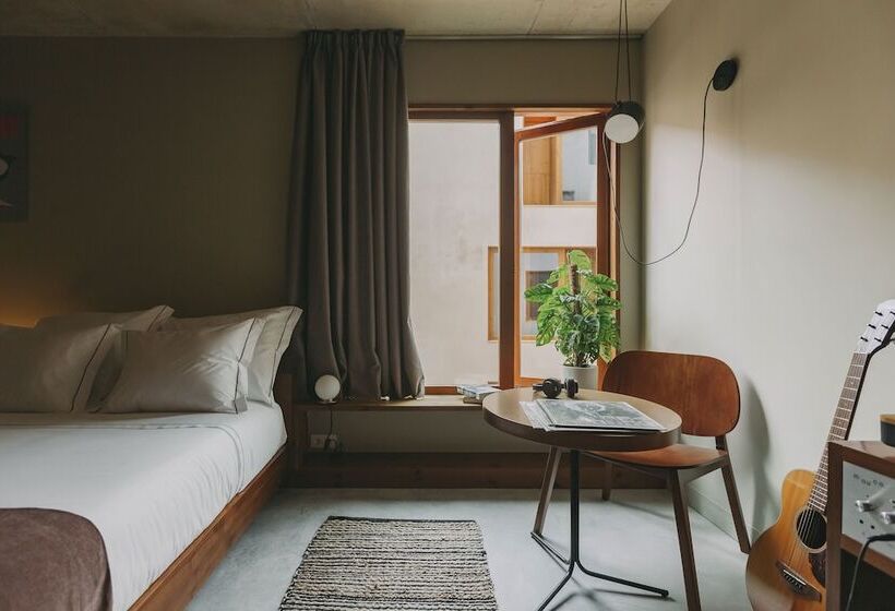 اتاق استاندارد, Outsite Porto Mouco